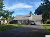Building Photo - 285 Bridle Path Rd