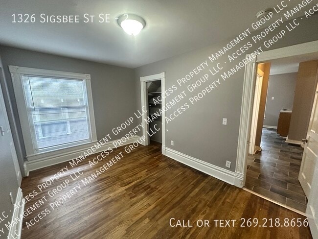 Building Photo - 1326 Sigsbee St SE