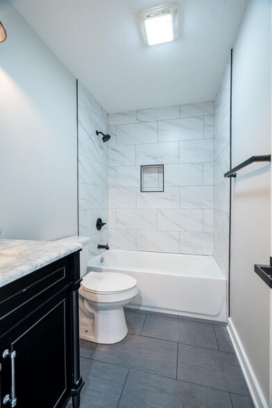 Building Photo - 1364 S Talbott St