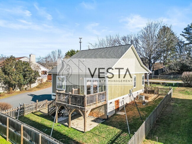 Building Photo - 4 Lola Lilly Pl