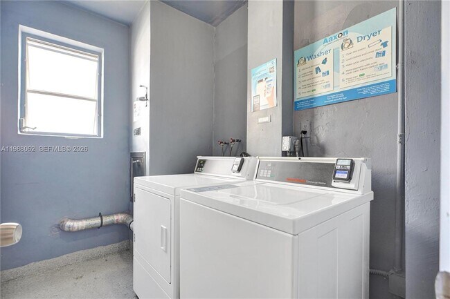 Building Photo - 1075 92nd St