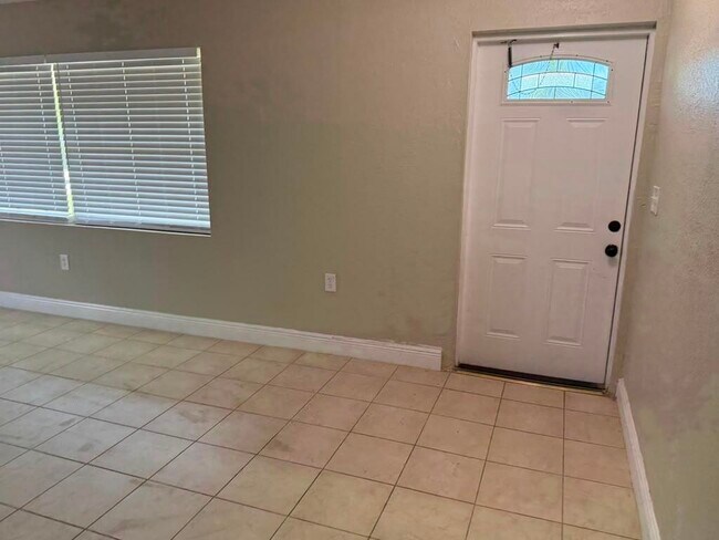 Building Photo - 9519 Birmingham Dr
