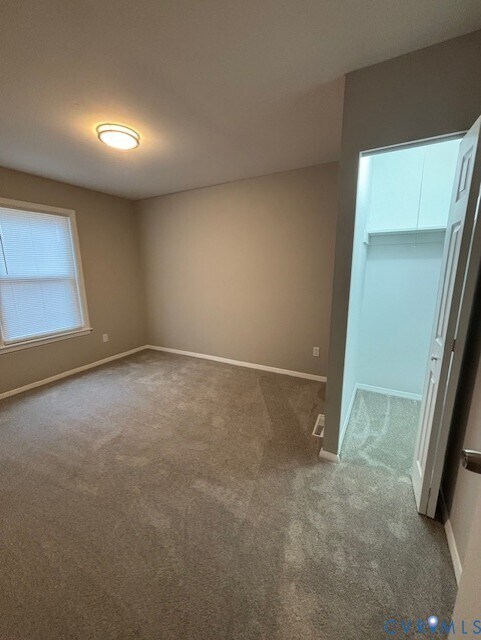 Building Photo - 3618 Luckylee Crescent