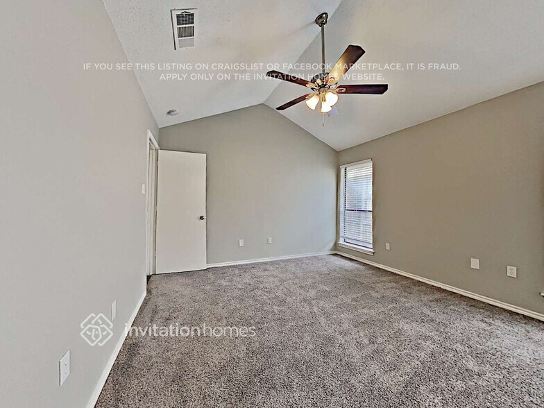 Building Photo - 22 Alamosa Dr