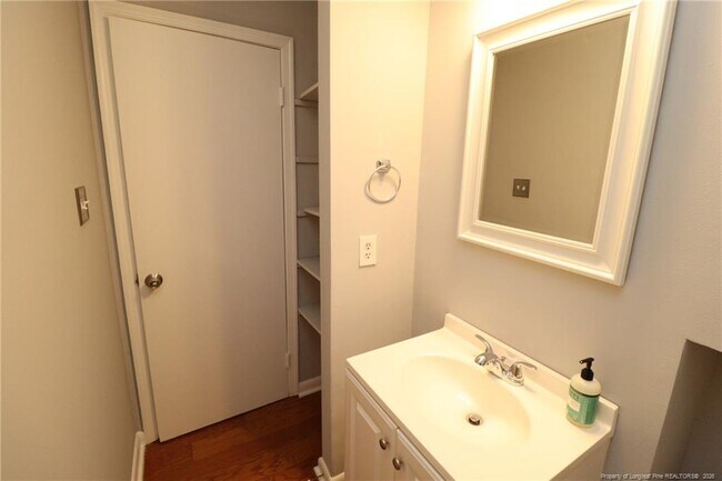 Building Photo - 7283 Sandy Creek Dr