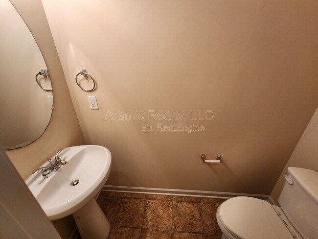 Building Photo - 2385 Capella Cir SW