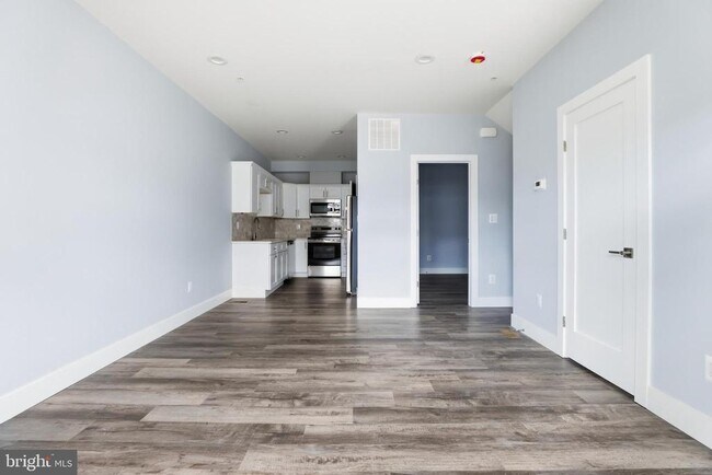 Building Photo - 2602 4th St NE