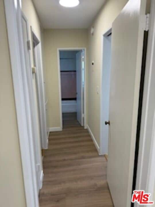 Building Photo - 9843 Hannum Dr