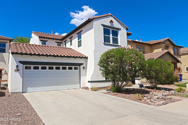 Building Photo - 1090 W Caroline Ln