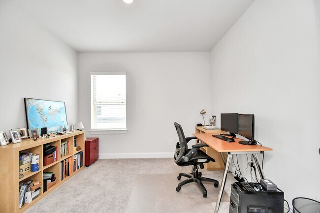Building Photo - 1538 Park Path Dr