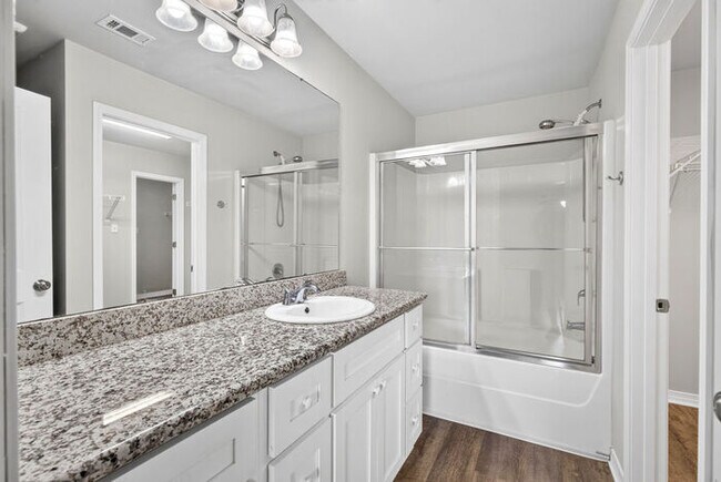 Building Photo - 13260 Willow Oak Cir