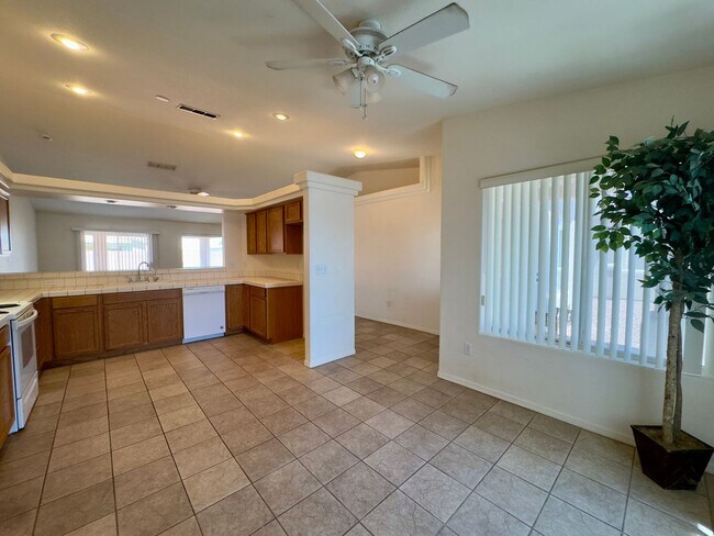 Building Photo - Nice Family Home