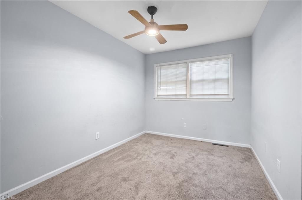 Building Photo - 394 Deputy Ln