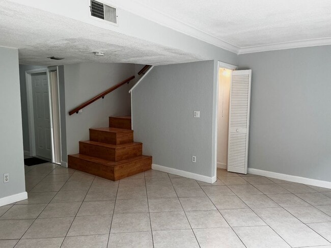 Building Photo - 8149 Lagos De Campo Blvd