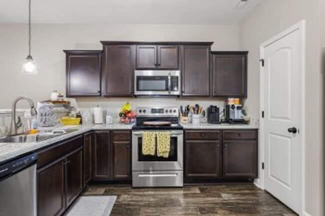 Building Photo - 207 Alexa Pl