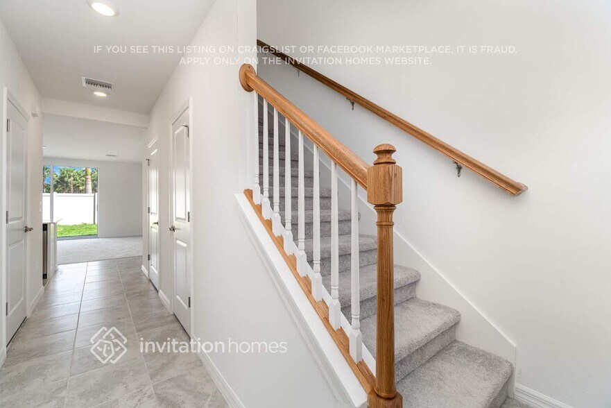Building Photo - 9349 Cadence Ct