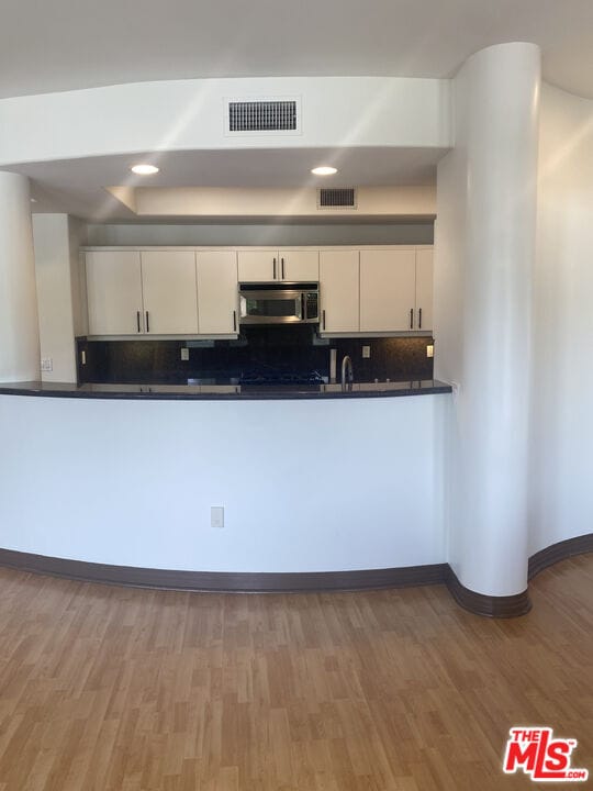 Building Photo - 1862 S Bentley Ave