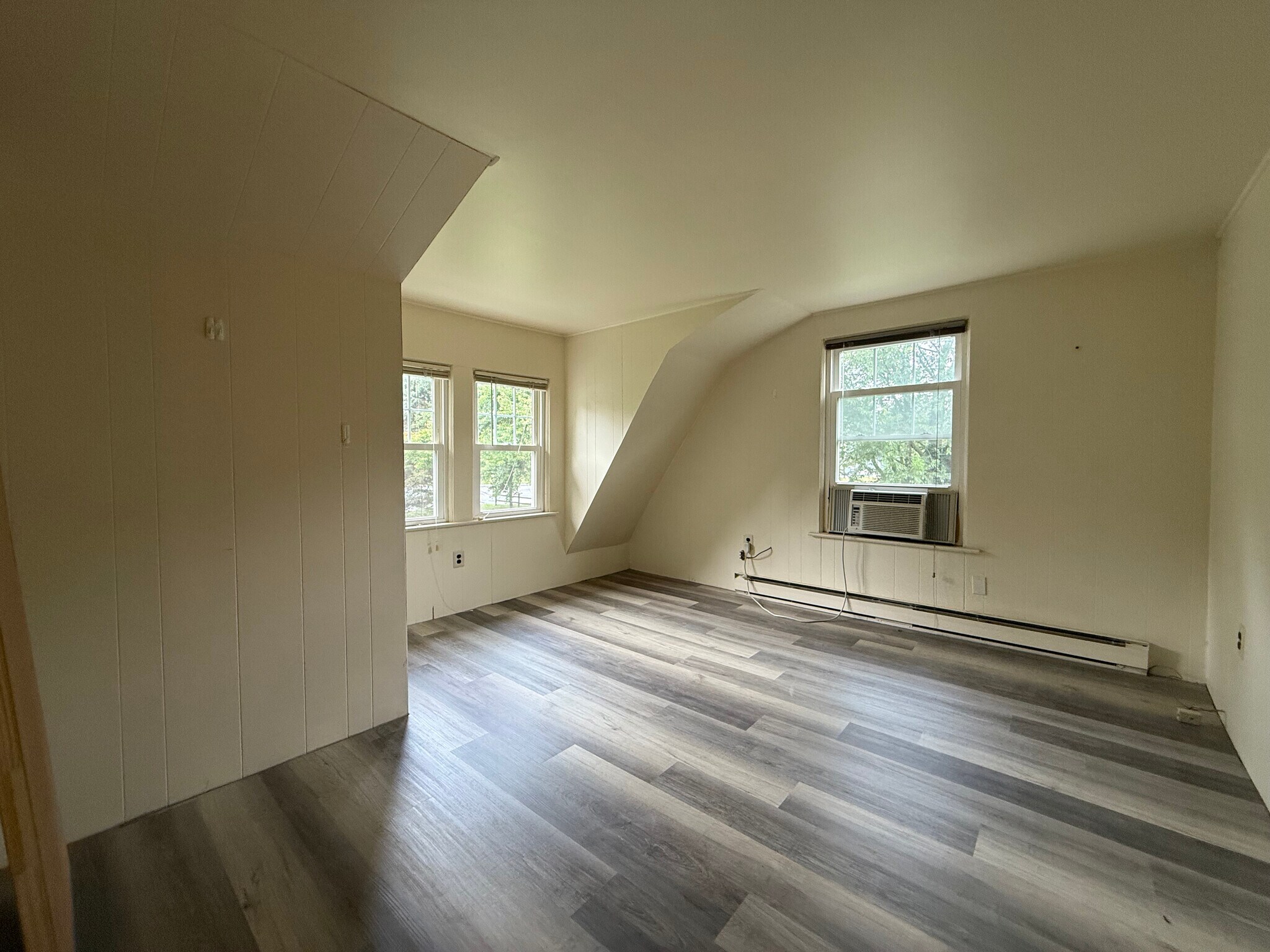 Building Photo - 29 S New Middletown Rd