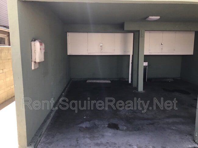 Building Photo - 414 N San Gabriel Ave