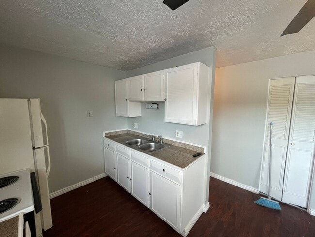 Building Photo - 12111 W Nevada Drive