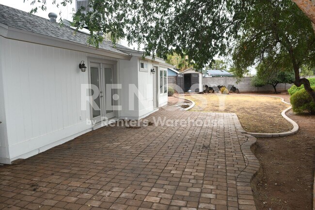 Building Photo - 938 N Evergreen Cir