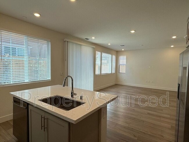 Building Photo - 1724 Jade Pl