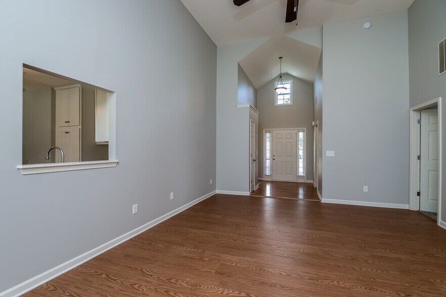 Building Photo - 128 Paxton Pl
