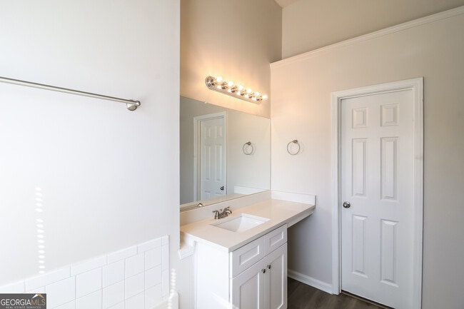 Building Photo - 165 Colser Drive