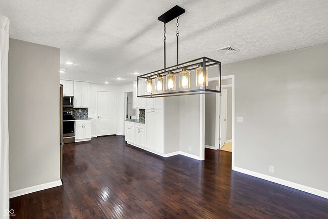 Building Photo - 301 W Pierce St