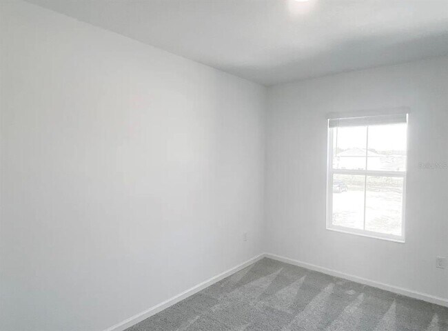 Building Photo - 2562 Skyline Lp