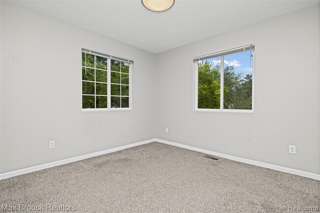 Building Photo - 1071 Beaver Run