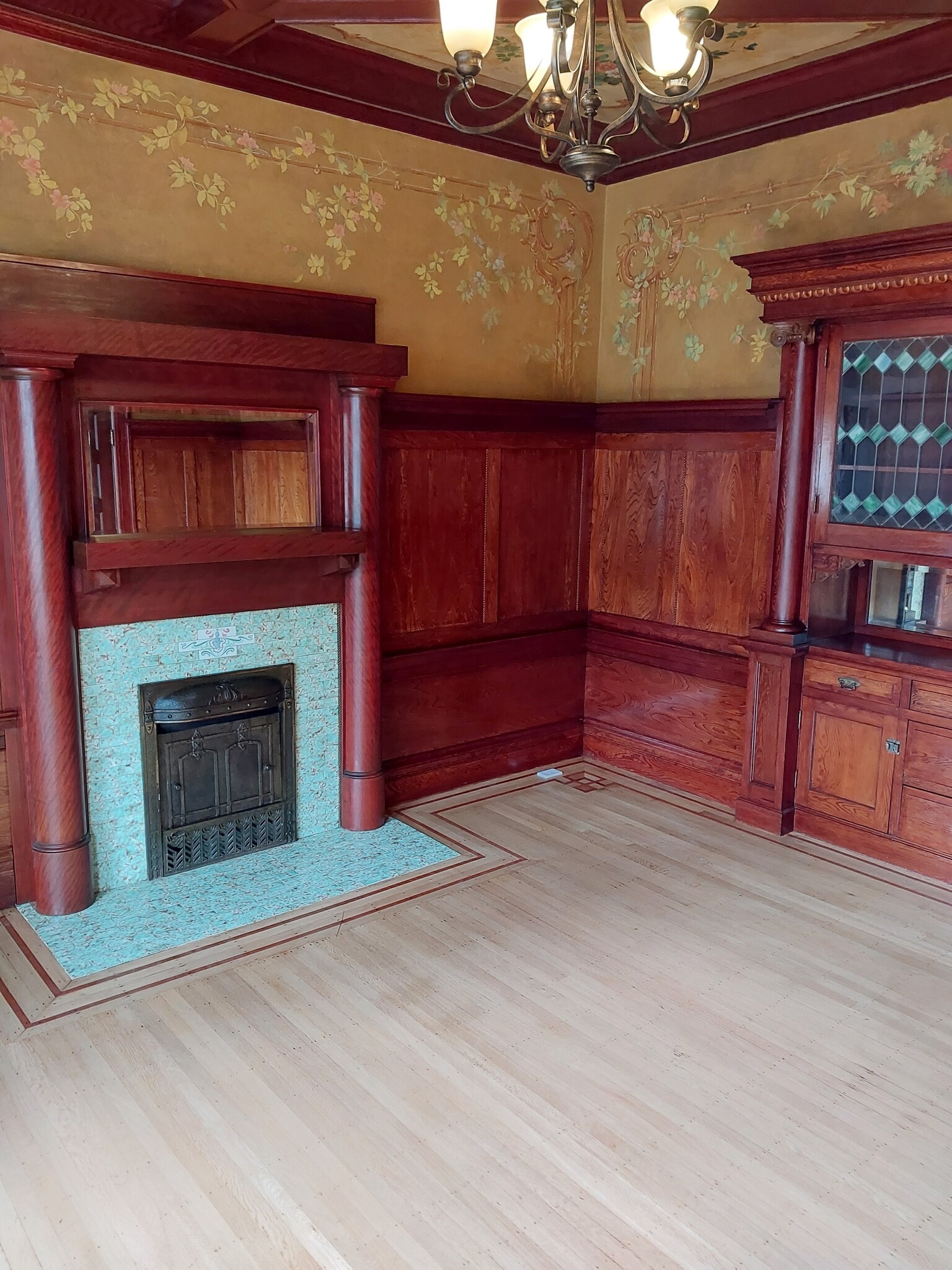 Building Photo - 1110 Hollister Ave