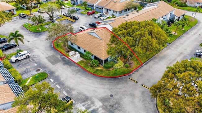 Building Photo - 1662 N 14th Terrace