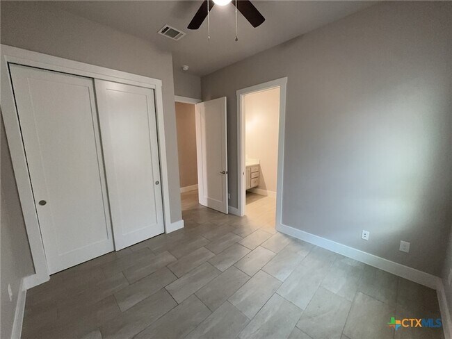 Building Photo - 5001 White Rose Dr