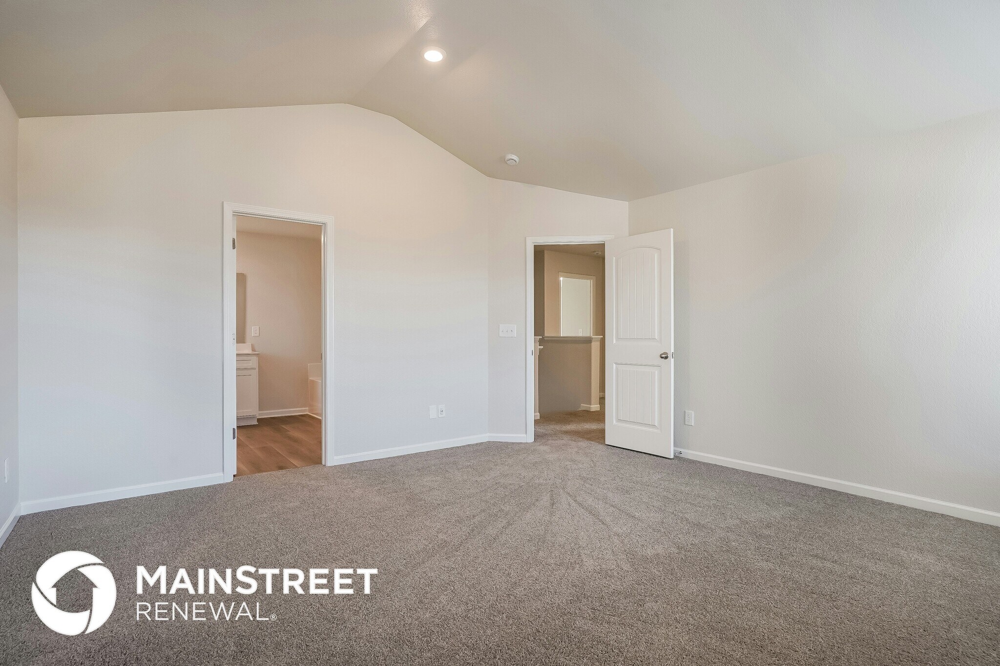 Building Photo - 124 Lahinch Dr