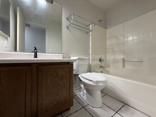 Building Photo - 2340 E Derringer Way