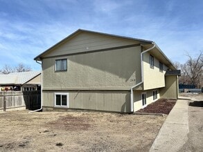 Building Photo - 243 S 6th Ave