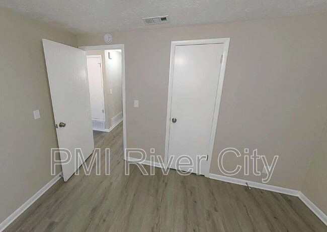 Building Photo - 1214 Santiago Dr