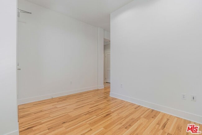 Building Photo - 12920 W Runway Rd