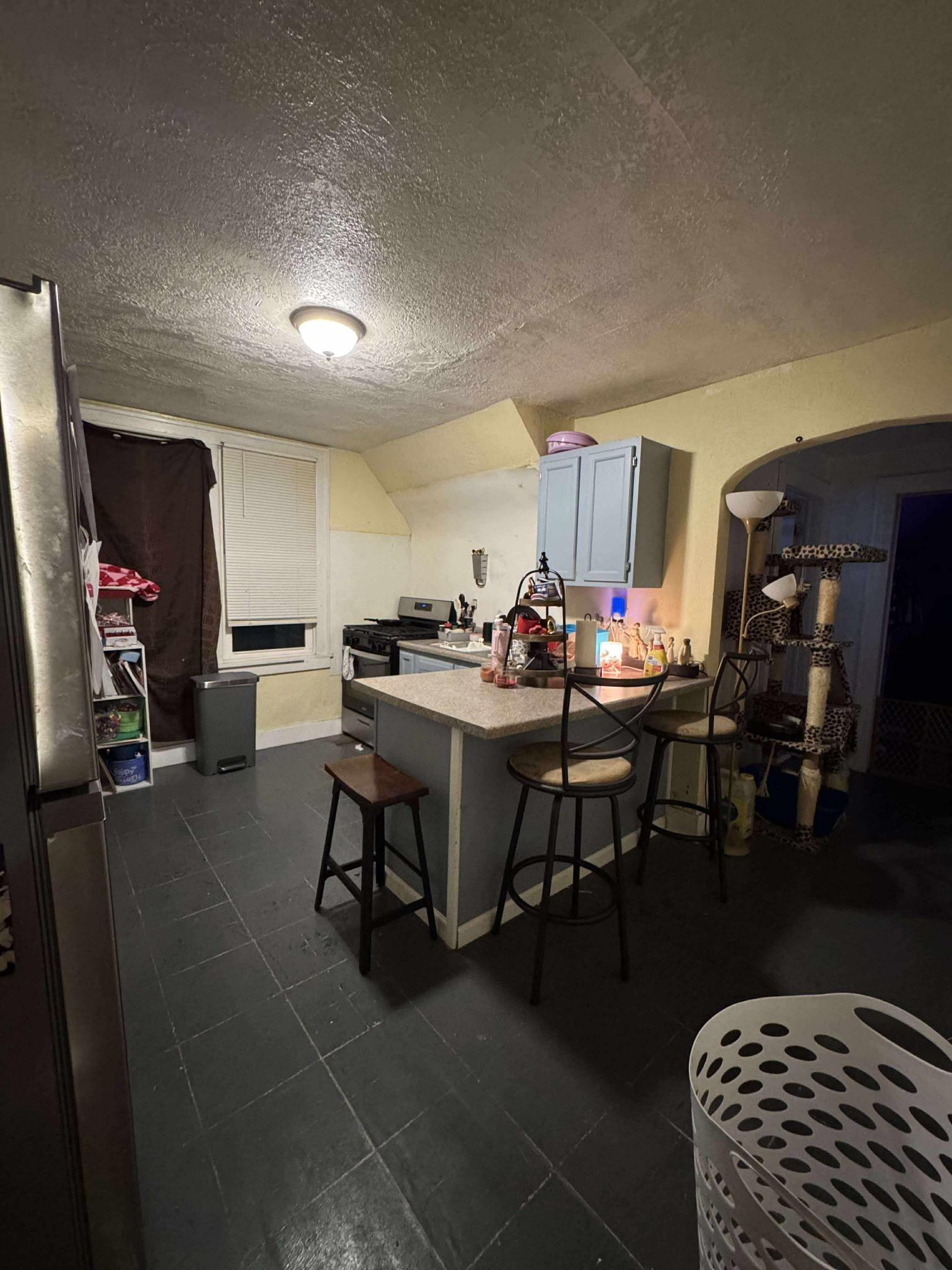 Kitchen - 1114 Broadway St