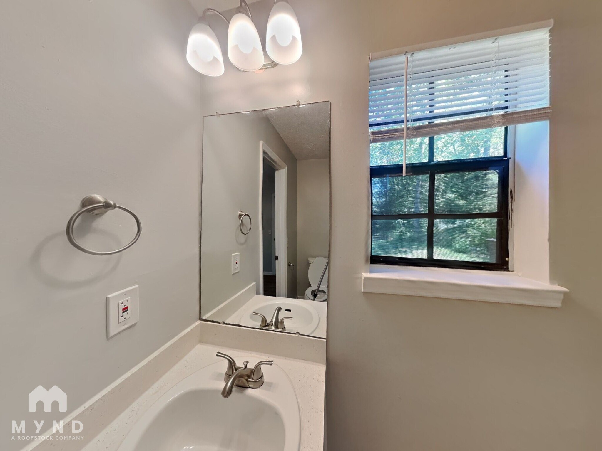 Building Photo - 5845 Cheryl Dr