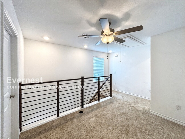 Building Photo - 2907 Bronx Dr