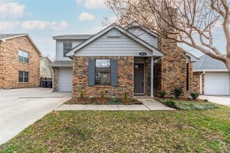 Building Photo - 3010 Harbinger Ln