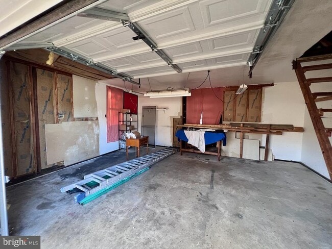 Building Photo - 17 Todd Ln