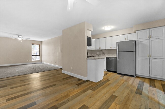 Building Photo - 4950 N Miller Rd