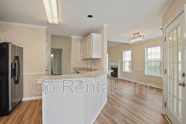 Building Photo - 117 Sunset Ln