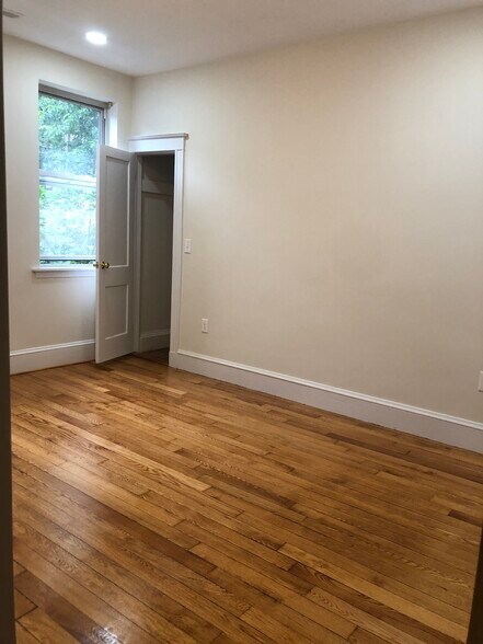 Building Photo - 16 Copenger St