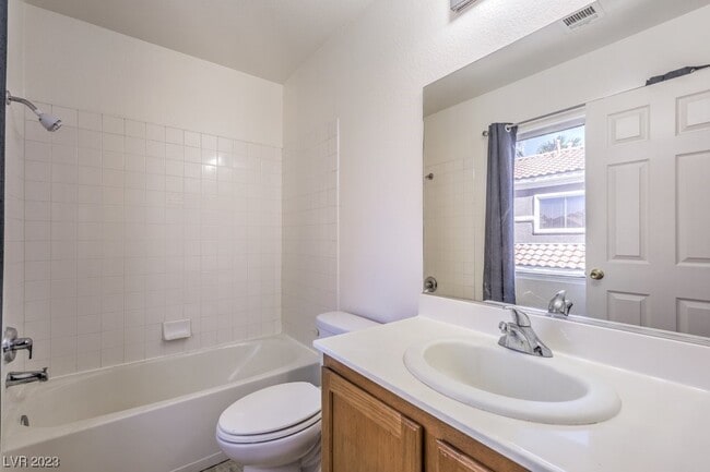 Building Photo - 1425 Bow Creek Ct