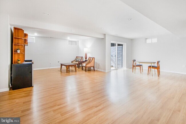 Building Photo - 115 Richard Dr SE