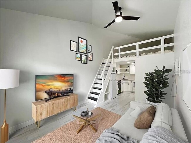 Building Photo - 1600 Pasadena Dr